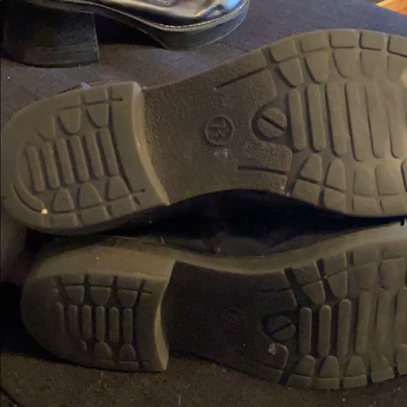 Black lace up boots - Picture 4 of 5